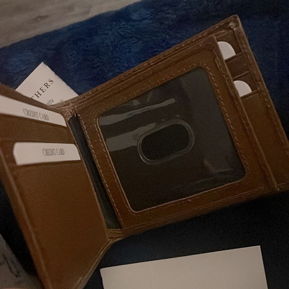 Men leather wallet😊 - Picture 3 of 4